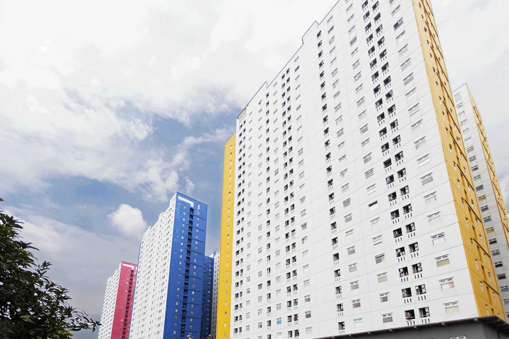 Reddoorz Apartment @ Green Pramuka Jakarta Buitenkant foto