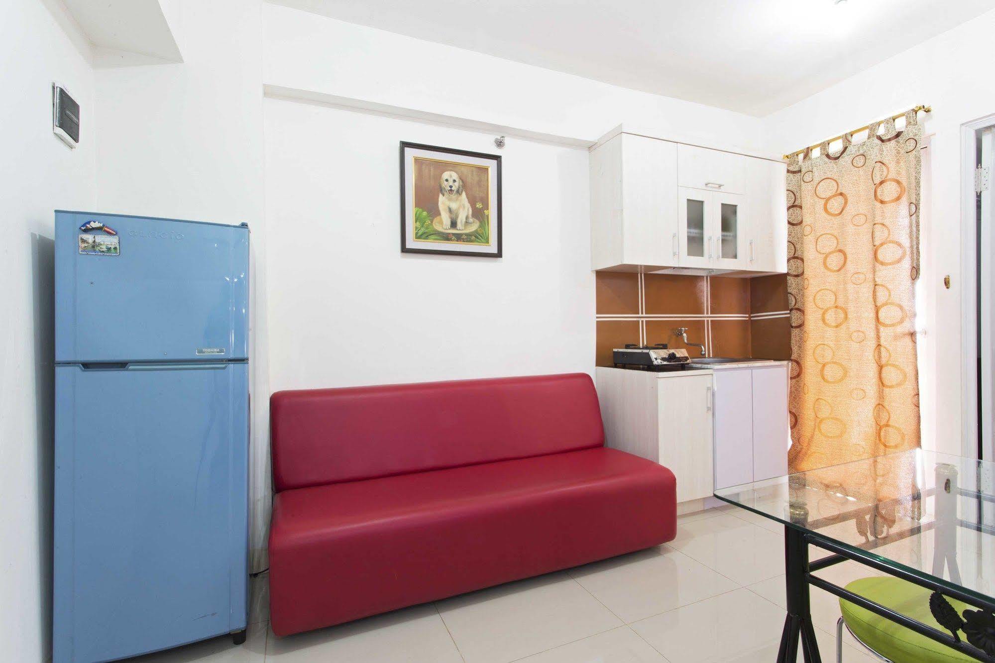 Reddoorz Apartment @ Green Pramuka Jakarta Buitenkant foto